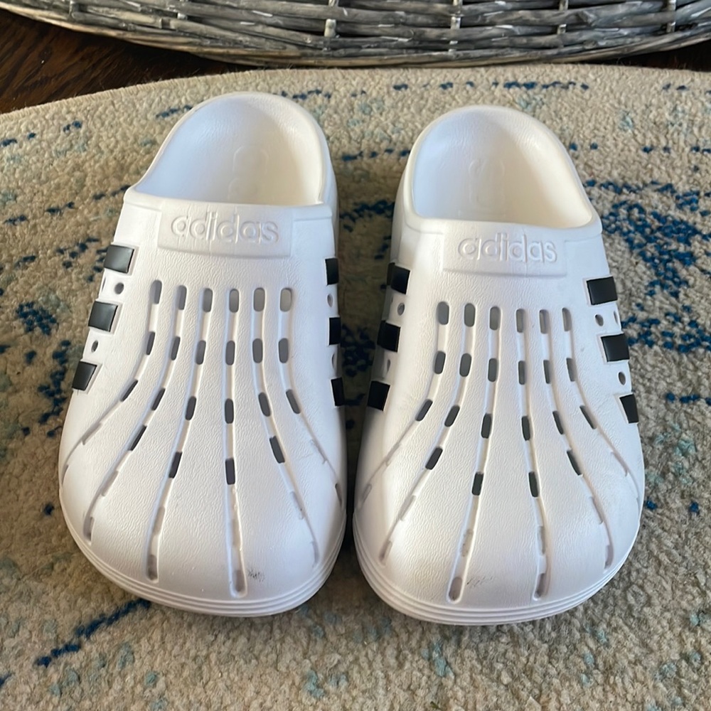 Adidas Adilette Clogs size 5 Men’s